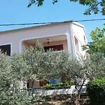 Smilje I Maslina - One Bedroom With Terrace 2 * Gornji Karin