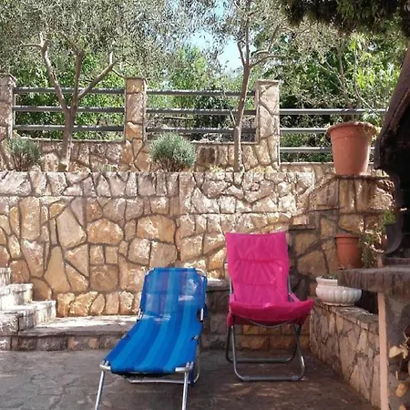 Apartman Smilje I Maslina - One Bedroom With Terrace 2 *