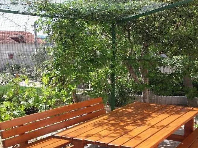 Smilje I Maslina - One Bedroom With Terrace 2 Горни-Карин